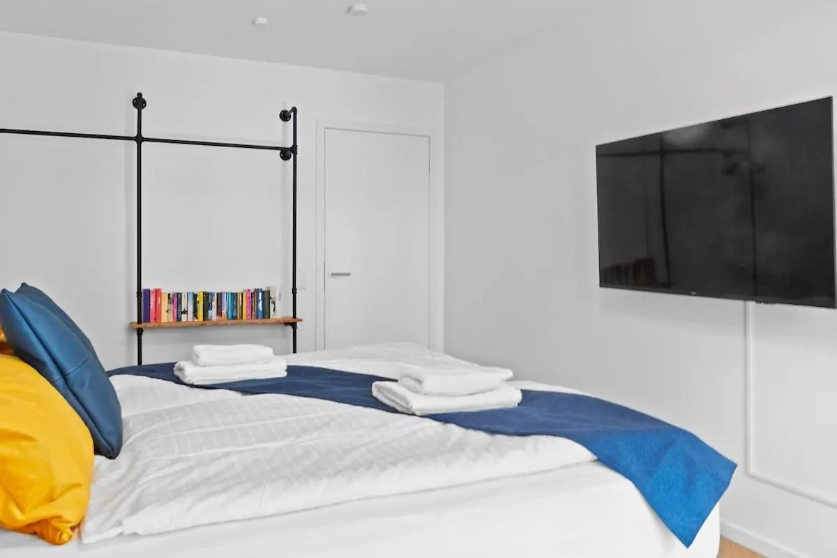 Luxus Im Zentrum Fuer 6 Personen! 3 Zimmer, Balkon, Wlan, Parkplatz Dresden Apartment
