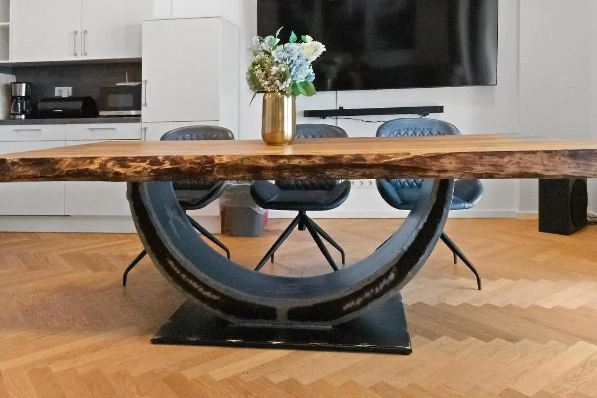 Luxus Im Zentrum Fuer 6 Personen! 3 Zimmer, Balkon, Wlan, Parkplatz Dresden Apartment